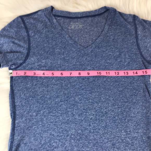 Eddie Bauer FREEDRY V-Neck Short Sleeve Top XS - Picture 6 of 7